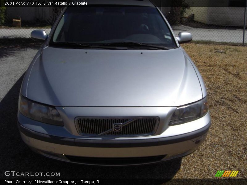 Silver Metallic / Graphite 2001 Volvo V70 T5
