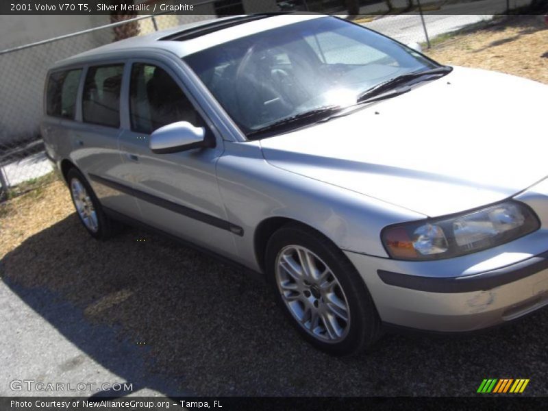 Silver Metallic / Graphite 2001 Volvo V70 T5