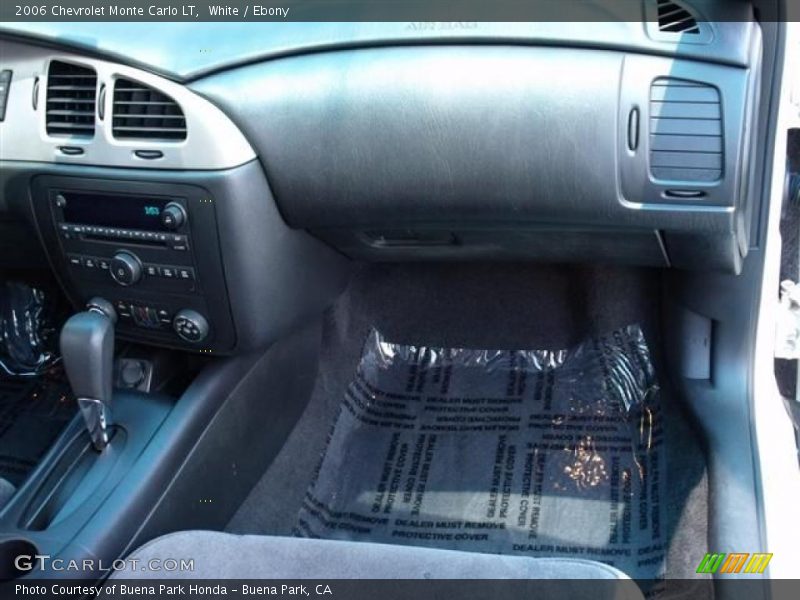 White / Ebony 2006 Chevrolet Monte Carlo LT