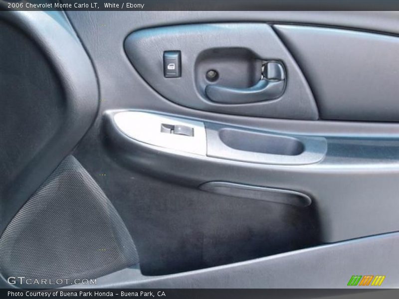 White / Ebony 2006 Chevrolet Monte Carlo LT