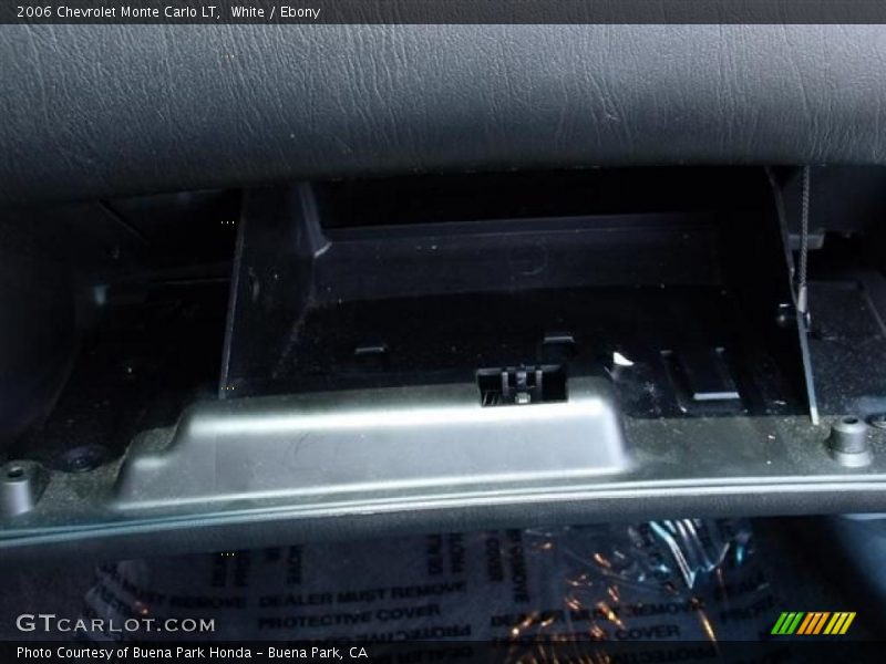 White / Ebony 2006 Chevrolet Monte Carlo LT