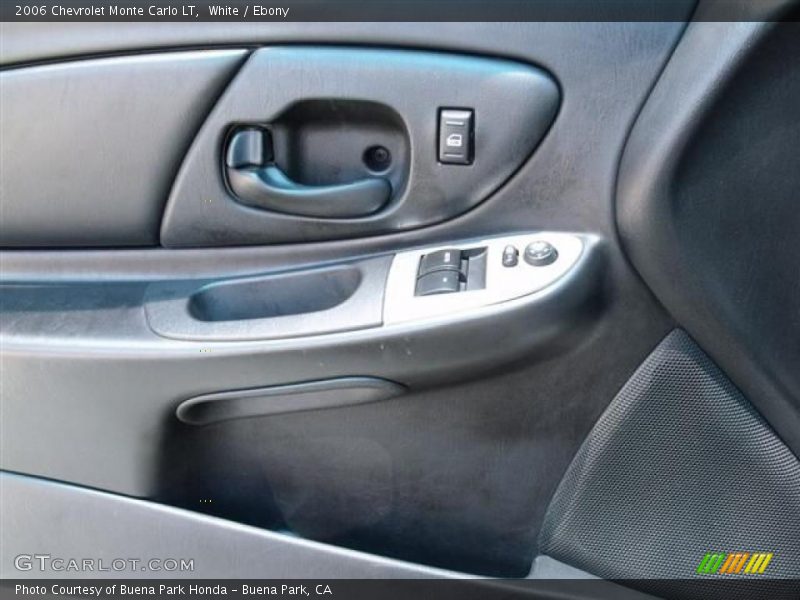 White / Ebony 2006 Chevrolet Monte Carlo LT