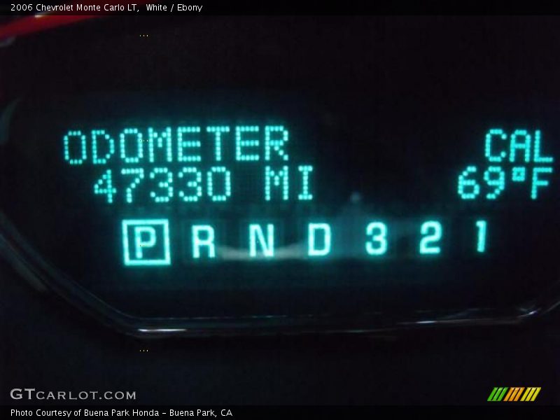 White / Ebony 2006 Chevrolet Monte Carlo LT