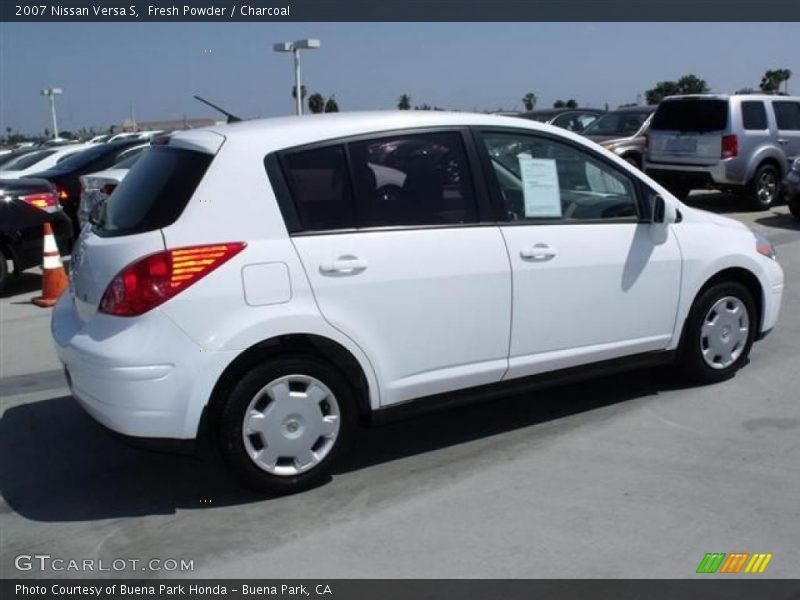Fresh Powder / Charcoal 2007 Nissan Versa S