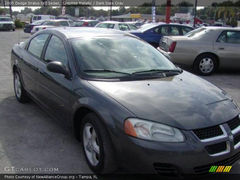Graphite Metallic / Dark Slate Gray 2005 Dodge Stratus SXT Sedan