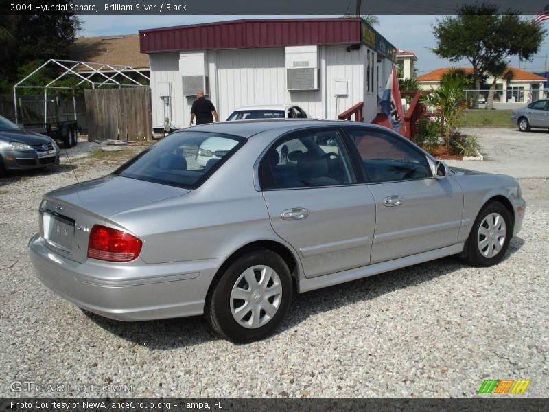 Brilliant Silver / Black 2004 Hyundai Sonata