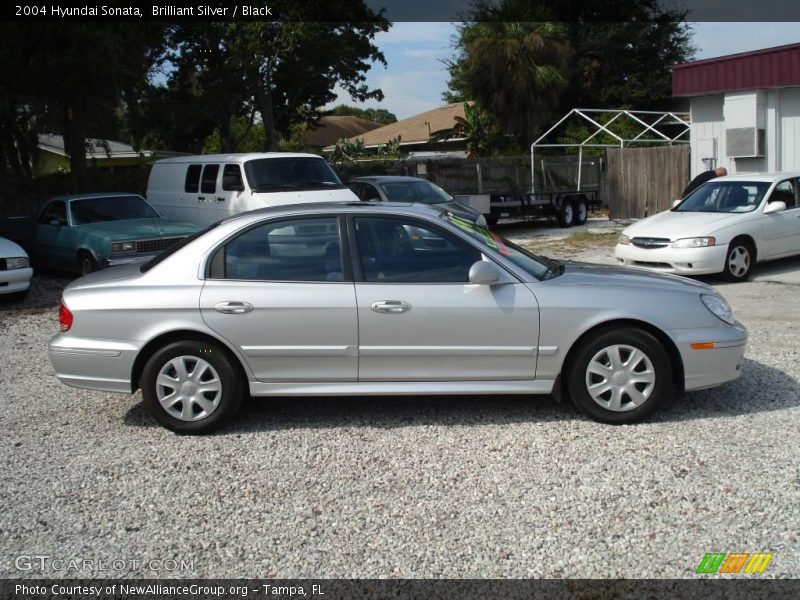 Brilliant Silver / Black 2004 Hyundai Sonata