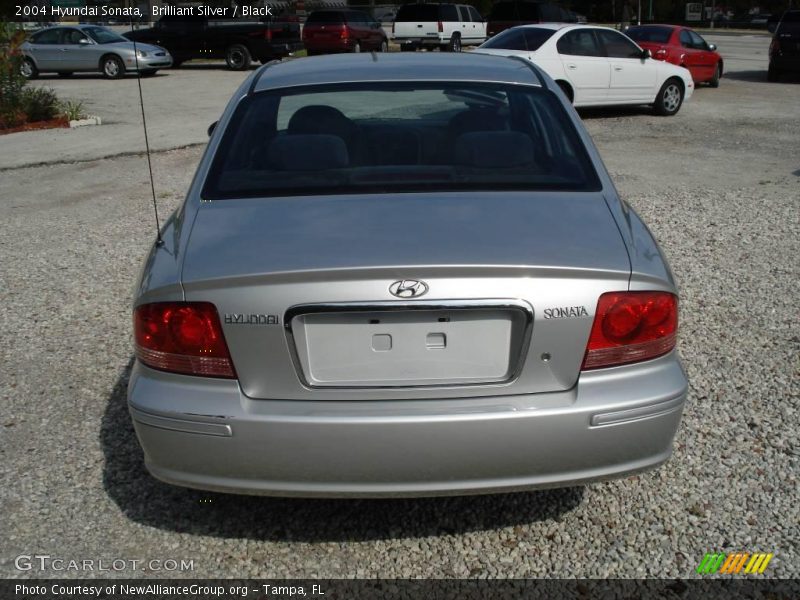 Brilliant Silver / Black 2004 Hyundai Sonata