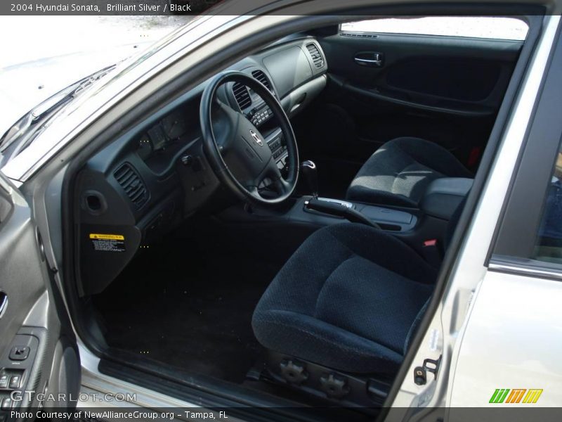 Brilliant Silver / Black 2004 Hyundai Sonata