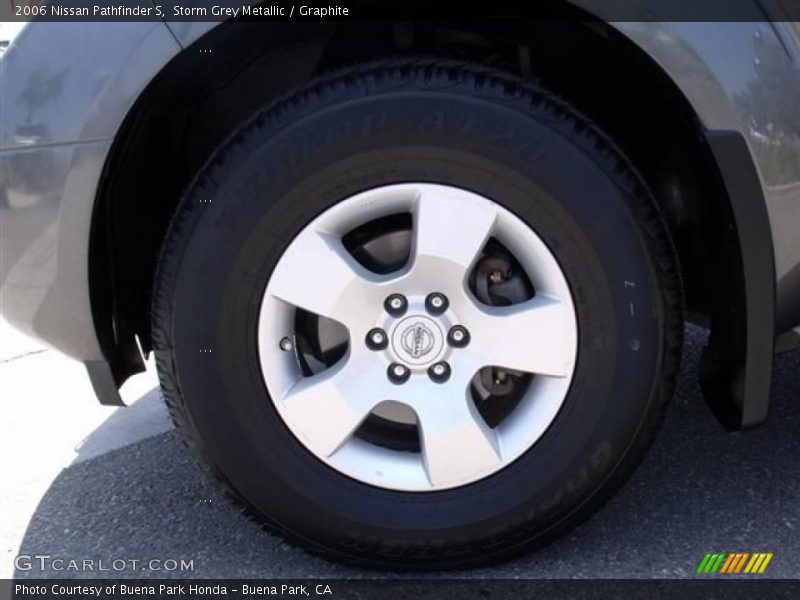 Storm Grey Metallic / Graphite 2006 Nissan Pathfinder S