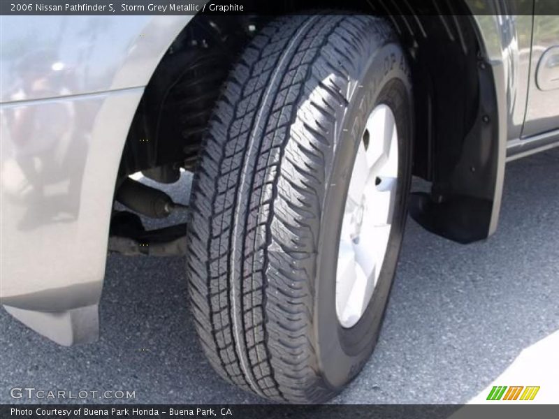 Storm Grey Metallic / Graphite 2006 Nissan Pathfinder S
