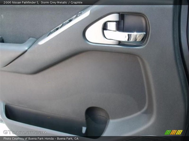 Storm Grey Metallic / Graphite 2006 Nissan Pathfinder S