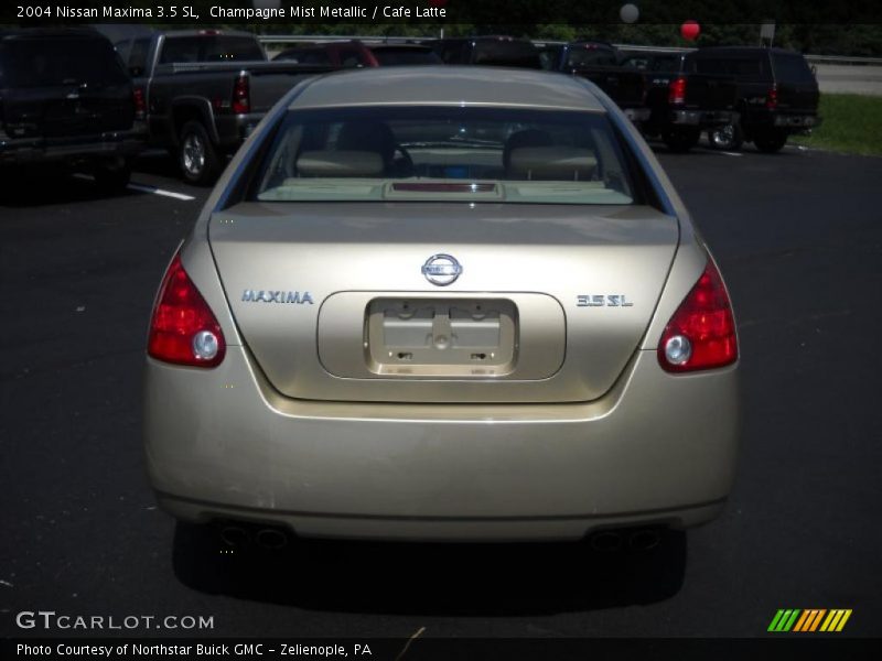 Champagne Mist Metallic / Cafe Latte 2004 Nissan Maxima 3.5 SL