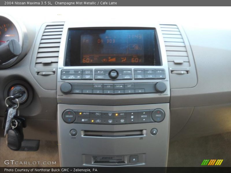 Champagne Mist Metallic / Cafe Latte 2004 Nissan Maxima 3.5 SL
