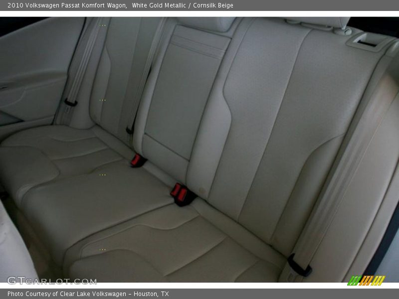 White Gold Metallic / Cornsilk Beige 2010 Volkswagen Passat Komfort Wagon