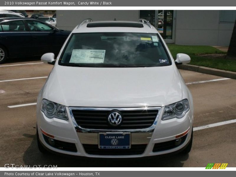 Candy White / Black 2010 Volkswagen Passat Komfort Wagon