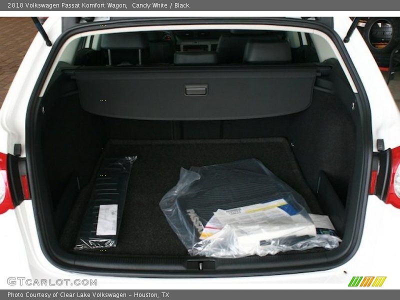 Candy White / Black 2010 Volkswagen Passat Komfort Wagon