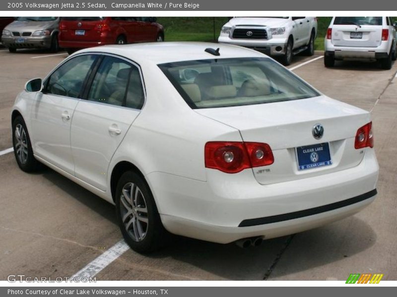 Campanella White / Pure Beige 2005 Volkswagen Jetta 2.5 Sedan