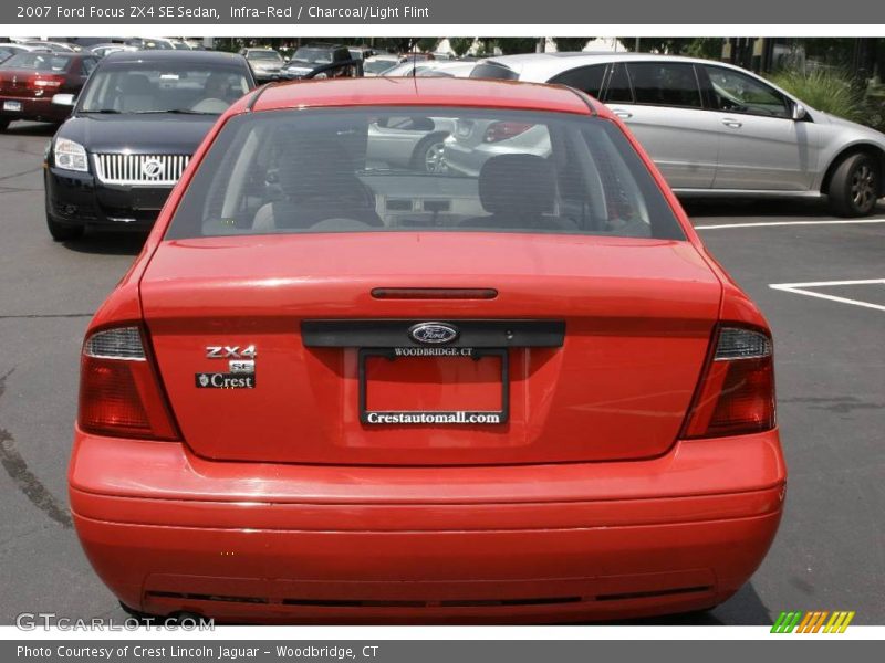 Infra-Red / Charcoal/Light Flint 2007 Ford Focus ZX4 SE Sedan