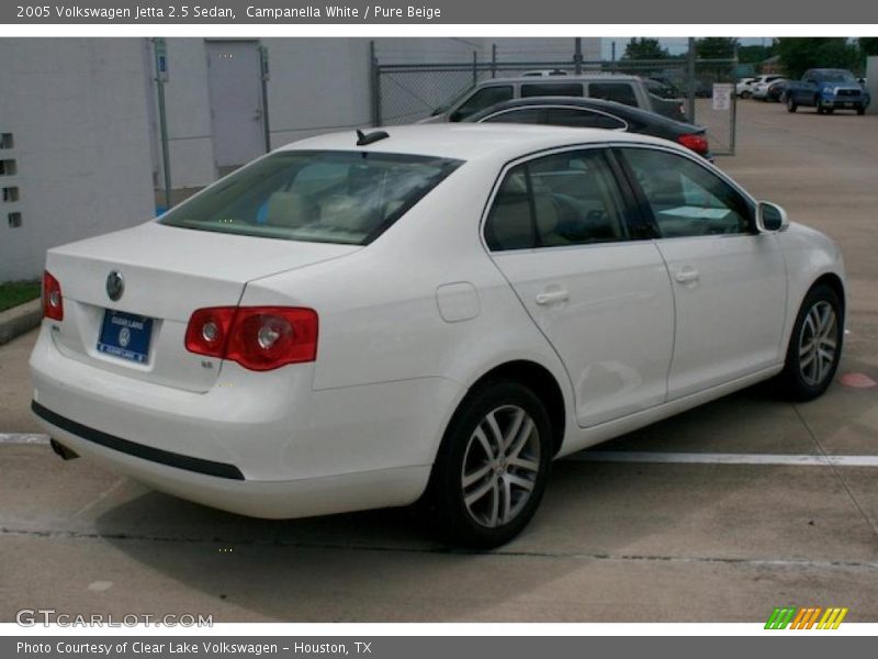 Campanella White / Pure Beige 2005 Volkswagen Jetta 2.5 Sedan