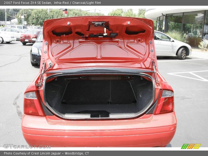 Infra-Red / Charcoal/Light Flint 2007 Ford Focus ZX4 SE Sedan