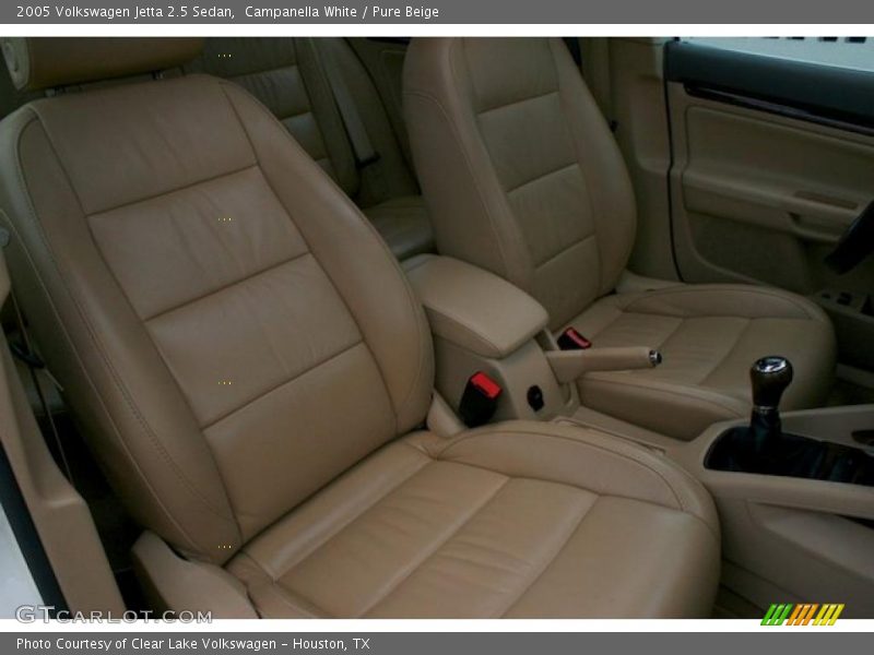 Campanella White / Pure Beige 2005 Volkswagen Jetta 2.5 Sedan
