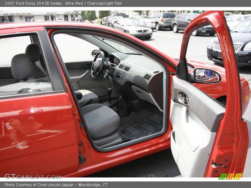 Infra-Red / Charcoal/Light Flint 2007 Ford Focus ZX4 SE Sedan