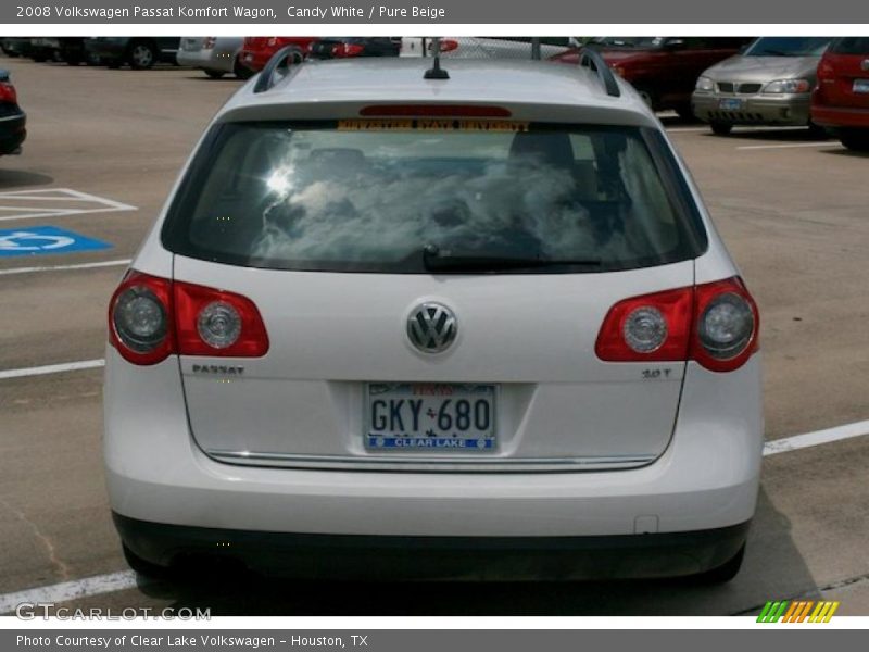 Candy White / Pure Beige 2008 Volkswagen Passat Komfort Wagon