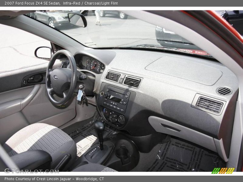 Infra-Red / Charcoal/Light Flint 2007 Ford Focus ZX4 SE Sedan