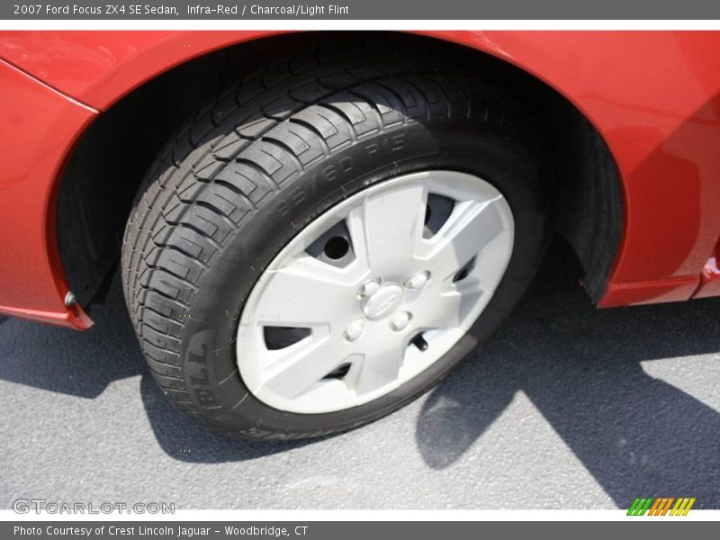 Infra-Red / Charcoal/Light Flint 2007 Ford Focus ZX4 SE Sedan