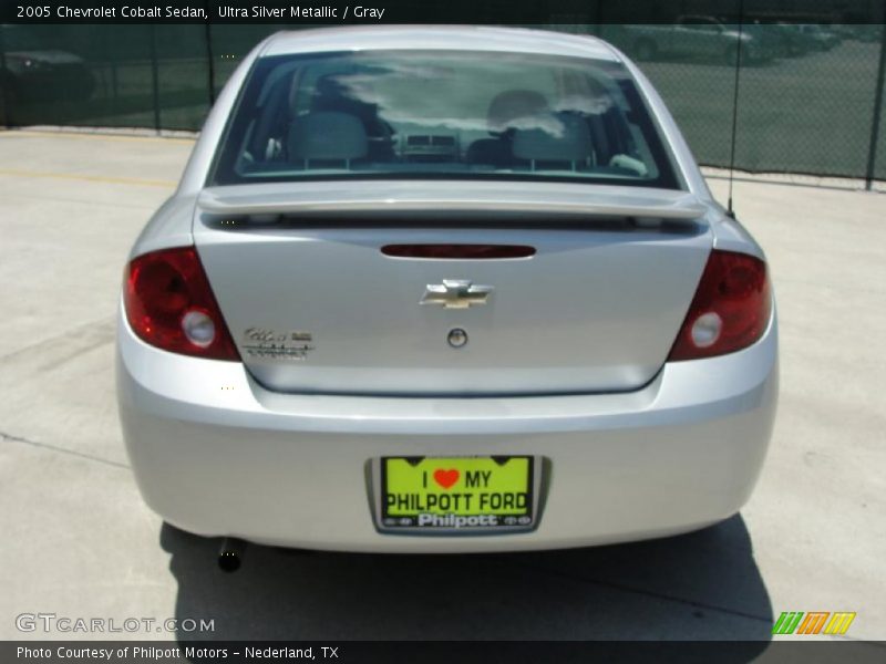 Ultra Silver Metallic / Gray 2005 Chevrolet Cobalt Sedan