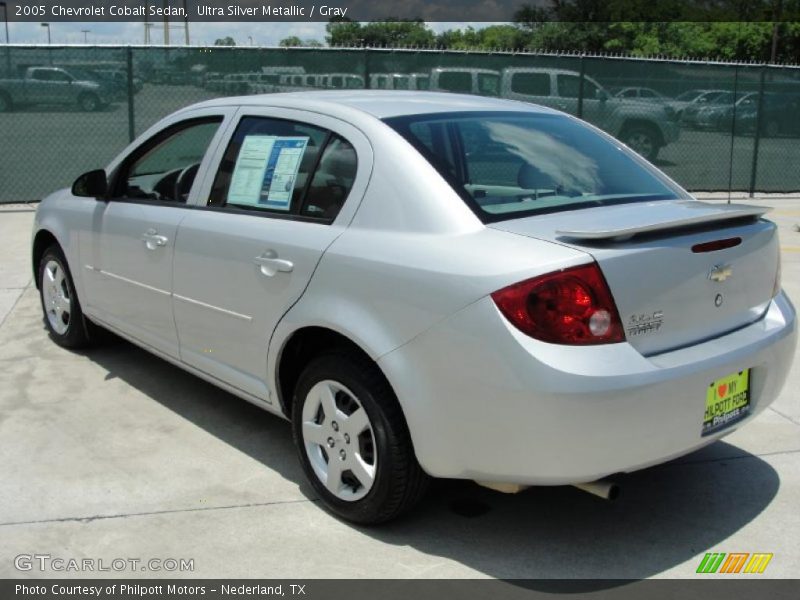Ultra Silver Metallic / Gray 2005 Chevrolet Cobalt Sedan