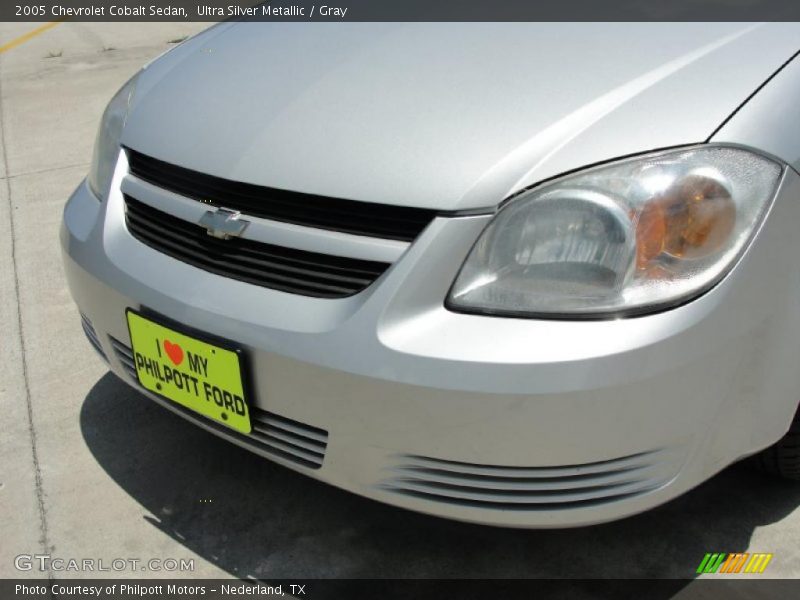 Ultra Silver Metallic / Gray 2005 Chevrolet Cobalt Sedan
