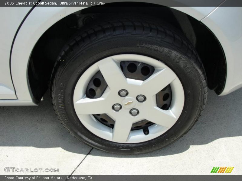 Ultra Silver Metallic / Gray 2005 Chevrolet Cobalt Sedan