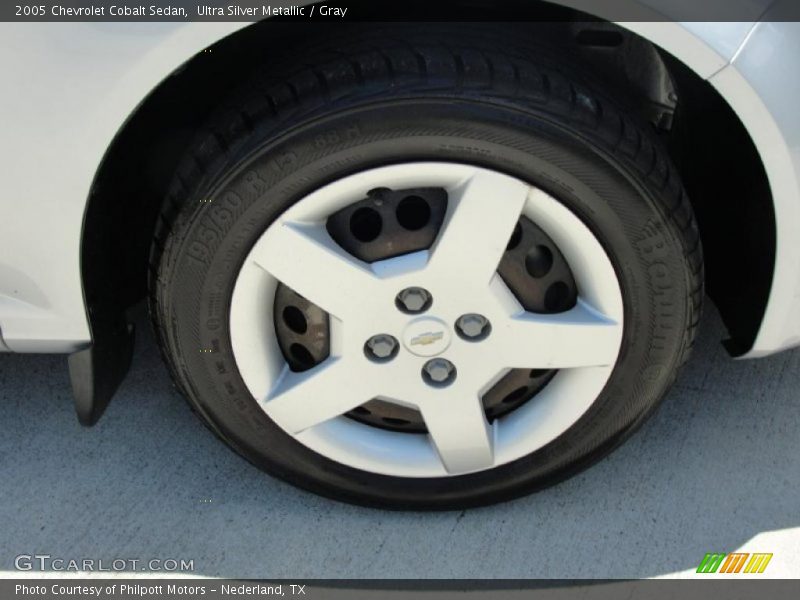 Ultra Silver Metallic / Gray 2005 Chevrolet Cobalt Sedan