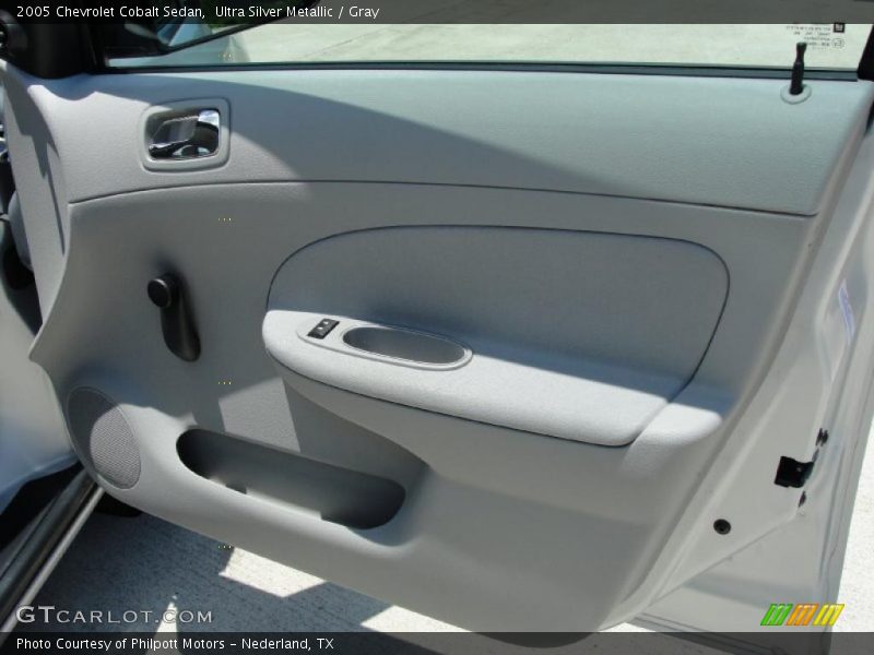 Ultra Silver Metallic / Gray 2005 Chevrolet Cobalt Sedan