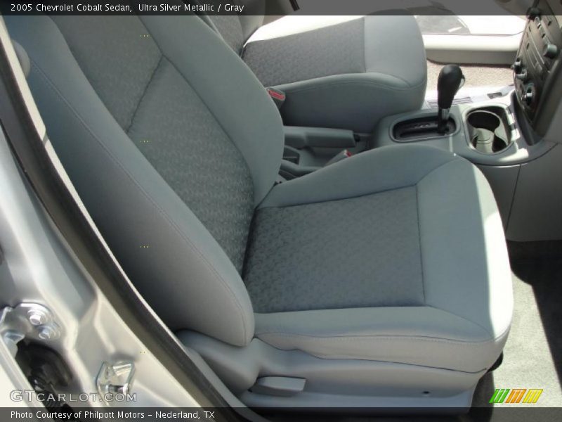 Ultra Silver Metallic / Gray 2005 Chevrolet Cobalt Sedan