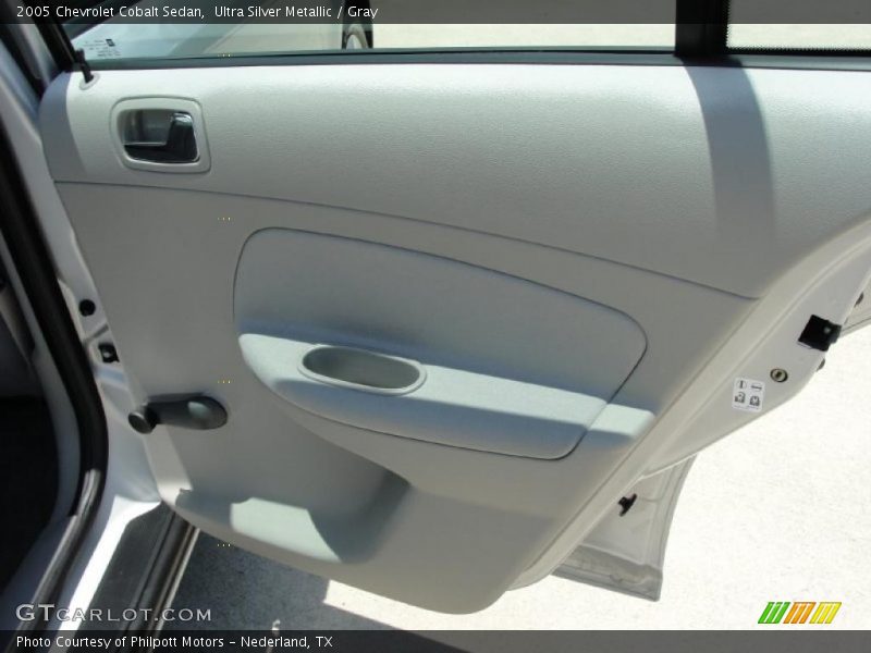 Ultra Silver Metallic / Gray 2005 Chevrolet Cobalt Sedan