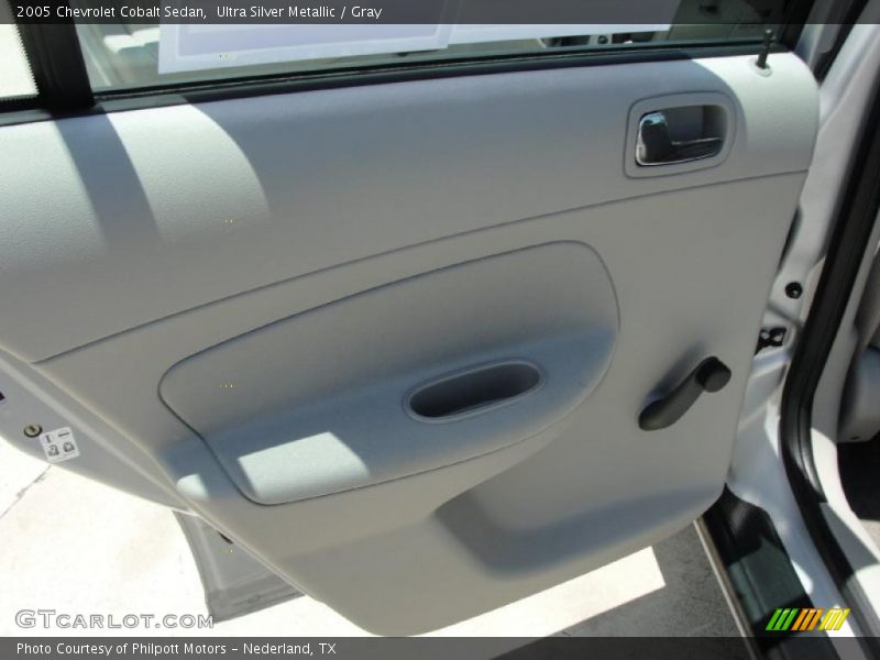 Ultra Silver Metallic / Gray 2005 Chevrolet Cobalt Sedan