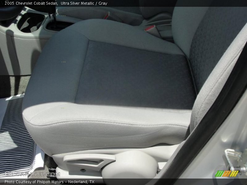 Ultra Silver Metallic / Gray 2005 Chevrolet Cobalt Sedan