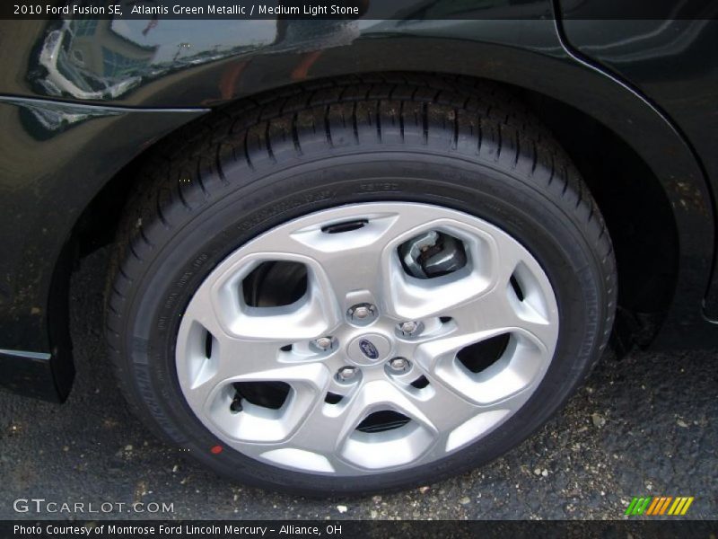 Atlantis Green Metallic / Medium Light Stone 2010 Ford Fusion SE