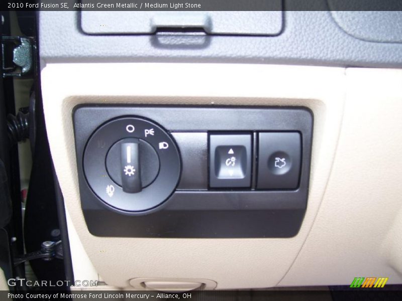 Atlantis Green Metallic / Medium Light Stone 2010 Ford Fusion SE
