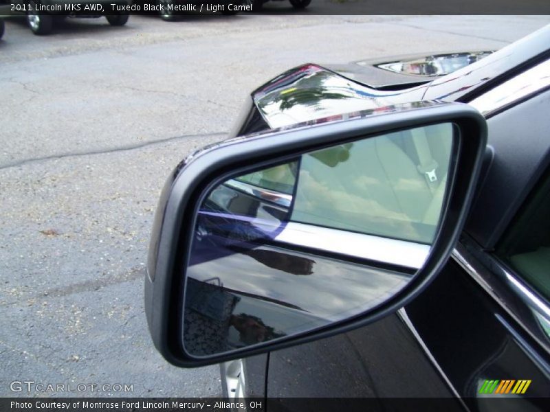 Tuxedo Black Metallic / Light Camel 2011 Lincoln MKS AWD