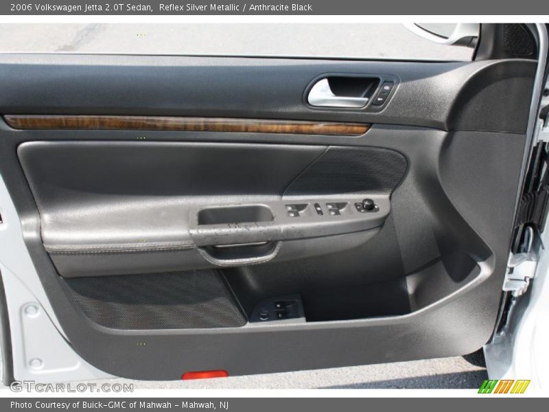 Reflex Silver Metallic / Anthracite Black 2006 Volkswagen Jetta 2.0T Sedan