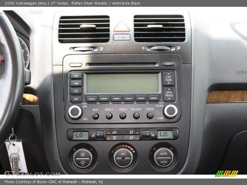 Reflex Silver Metallic / Anthracite Black 2006 Volkswagen Jetta 2.0T Sedan