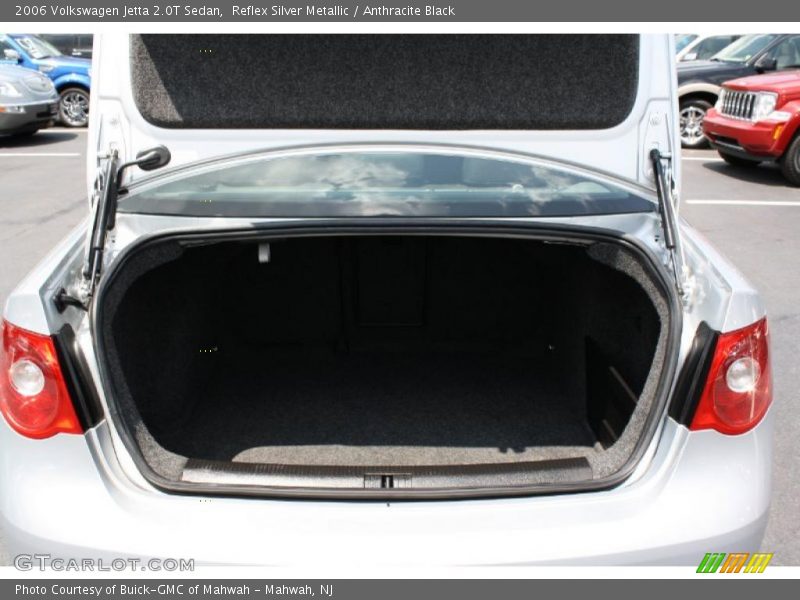 Reflex Silver Metallic / Anthracite Black 2006 Volkswagen Jetta 2.0T Sedan