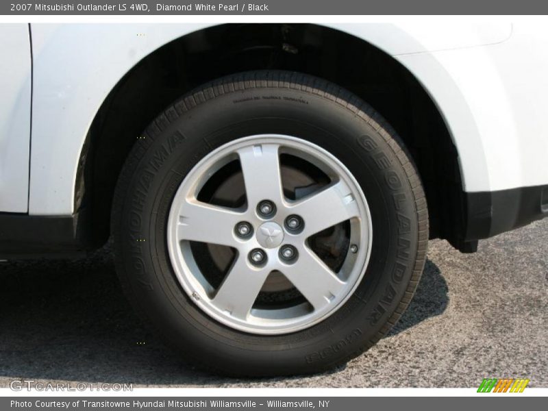 Diamond White Pearl / Black 2007 Mitsubishi Outlander LS 4WD