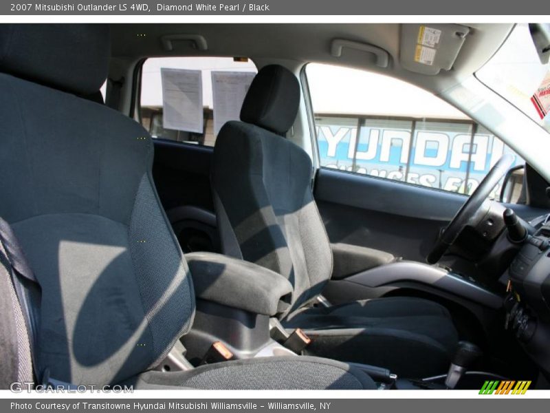 Diamond White Pearl / Black 2007 Mitsubishi Outlander LS 4WD