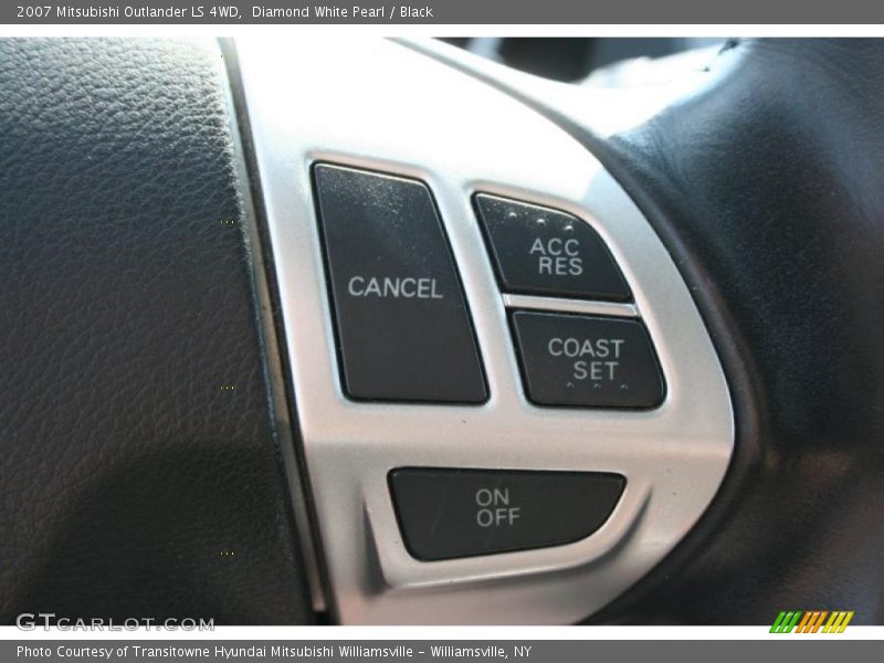 Diamond White Pearl / Black 2007 Mitsubishi Outlander LS 4WD