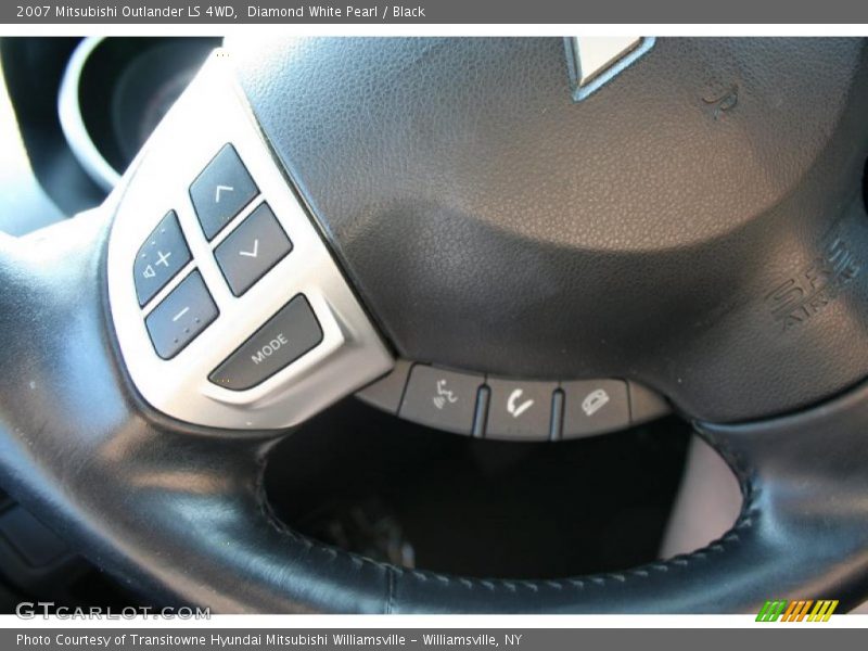 Diamond White Pearl / Black 2007 Mitsubishi Outlander LS 4WD